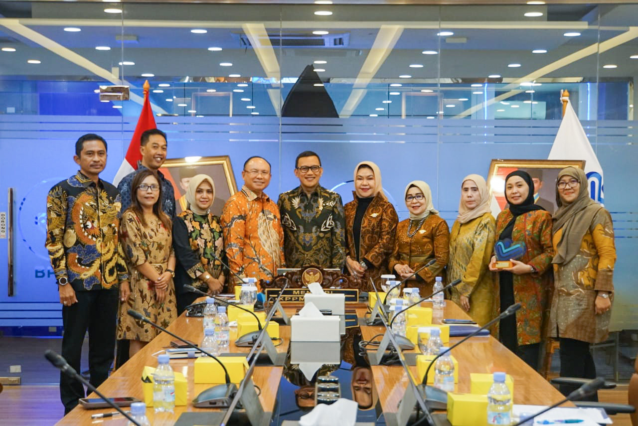 Menteri_Karding_Soroti_Pentingnya_Pelatihan_Sebelum_Bekerja_di_Luar_Negeri.jpg